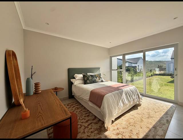 2 BEDROOM HOUSE FOR SALE IN SHEFFIELD BEACH